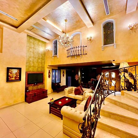 Queens Suite Hotel Бейрут Экстерьер фото