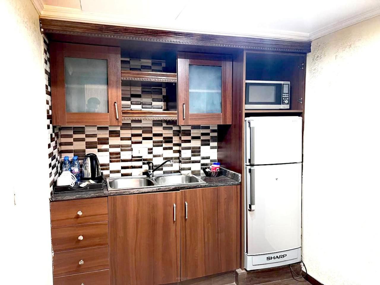 Queens Suite Hotel Бейрут Экстерьер фото