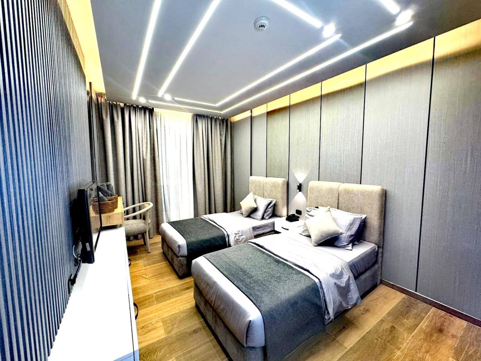 Queens Suite Hotel Бейрут Экстерьер фото