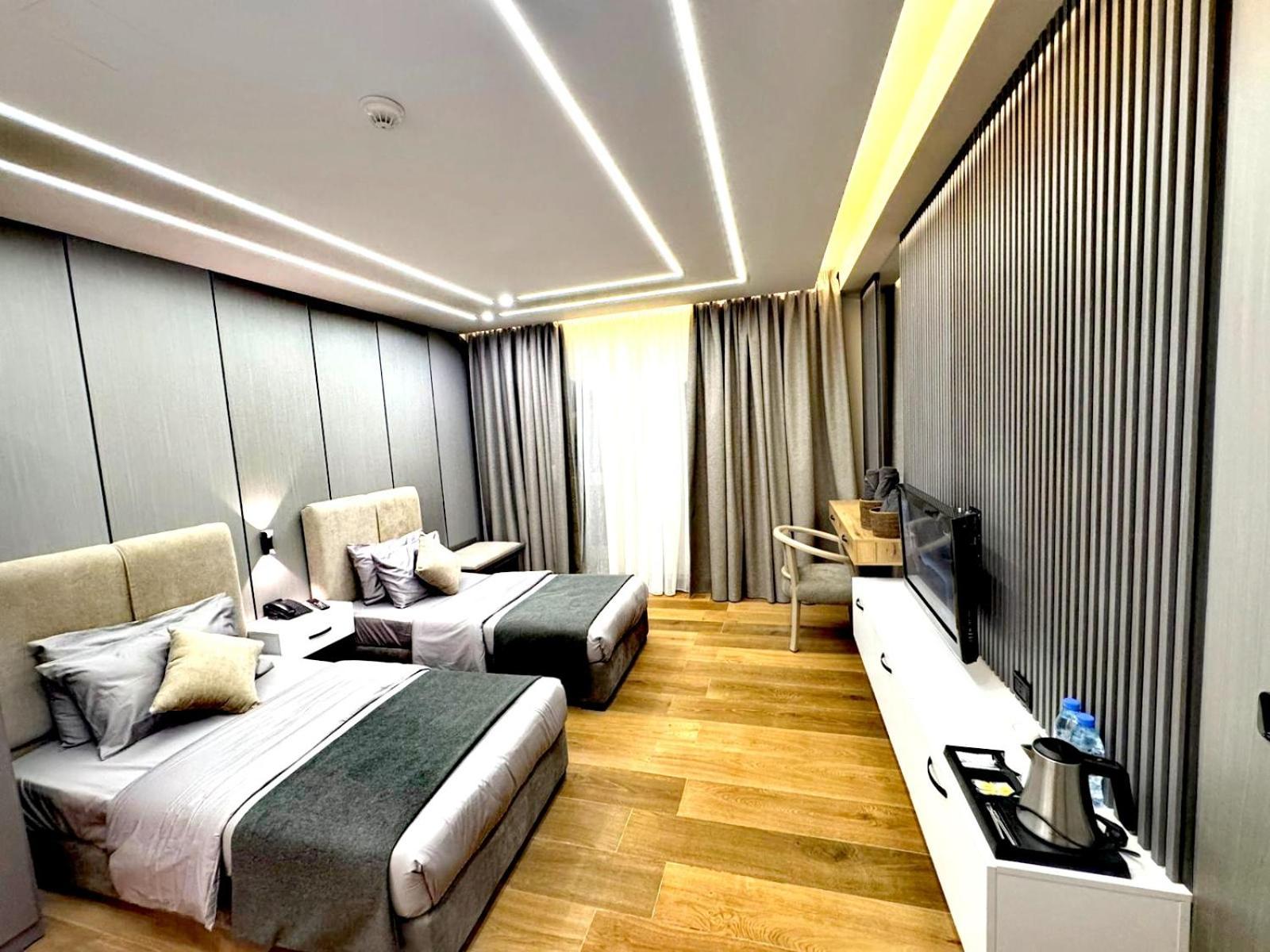 Queens Suite Hotel Бейрут Экстерьер фото