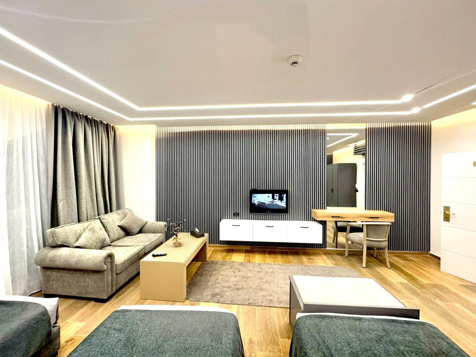 Queens Suite Hotel Бейрут Экстерьер фото