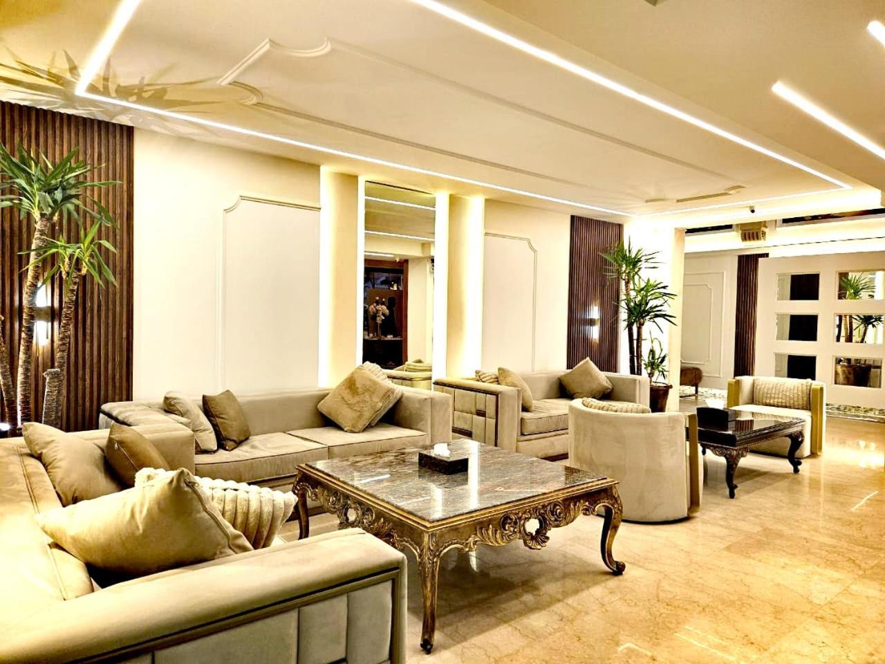 Queens Suite Hotel Бейрут Экстерьер фото